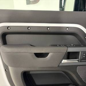 Land Rover Defender 110 X-DYNAMIC S 3.0D 250HP MHEV AWD A8