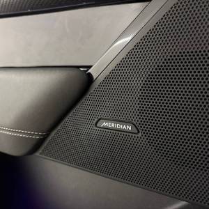 Land Rover Range Rover Velar PREMIUM EDITION D204