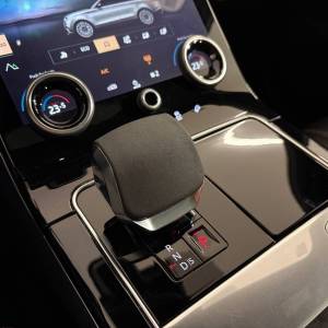 Land Rover Range Rover Velar PREMIUM EDITION D204