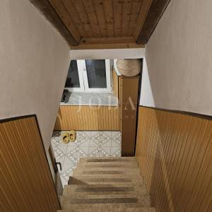 Lijepa kamena kuća u nizu,Vodnjan