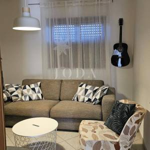 Lijepa opremljena kuća sa 4 građ.parcele 4.200m2,LOBORIKA