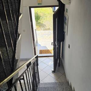 Lijepa opremljena kuća sa 4 građ.parcele 4.200m2,LOBORIKA