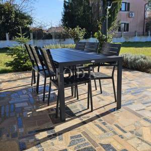 Lijepa opremljena kuća sa 4 građ.parcele 4.200m2,LOBORIKA