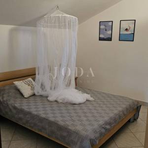 Lijepa opremljena kuća sa 4 građ.parcele 4.200m2,LOBORIKA