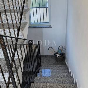 Lijepa opremljena kuća sa 4 građ.parcele 4.200m2,LOBORIKA