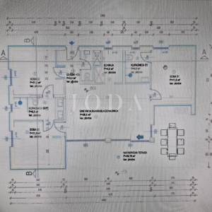 Lijepa prizemnica sa bazenom,TINJAN okolica