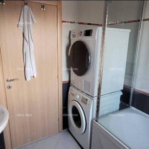 Ližnjan! Namješten stan !Pogled more !