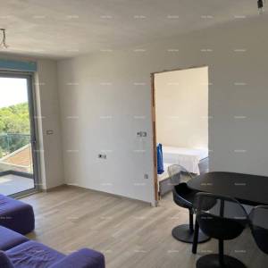 Ližnjan. Novogradnja. Prodajemo stan s  pogledom na more.