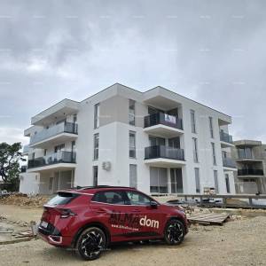 Ližnjan. Novogradnja. Prodajemo stan s  pogledom na more.