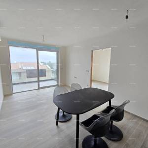 Ližnjan. Novogradnja. Prodajemo stan s  pogledom na more.