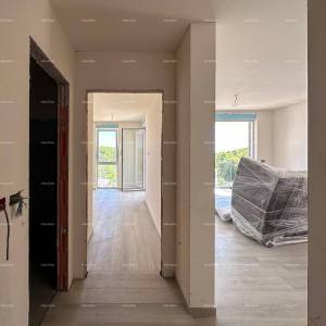 Ližnjan. Novogradnja. Prodajemo stan s  pogledom na more.