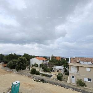 Ližnjan. Novogradnja. Prodajemo stan s  pogledom na more.