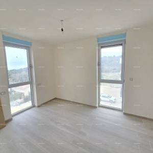 Ližnjan. Novogradnja. Prodajemo stan s  pogledom na more.