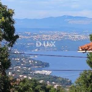 LOVRAN, LIGANJ - Građevinsko zemljište 1847m2 s pogledom na more za stambenu zgradu-stanove/obiteljsku kuću/kuću s bazenom za i...