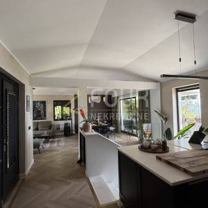 Lovran - okolica, samostojeća kuća, okućnica, panoramski pogled