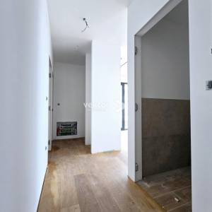 Lovran, stan u novogradnji s pogledom na more, okućnica, parking