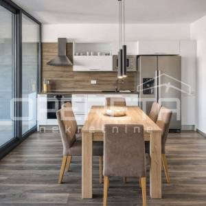 Luksuzan apartman na Korčuli s pogledom na more, 125,75 m2