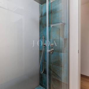 Luksuzna kuća u 1. redu do mora