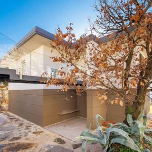 Luksuzna kuća u 1. redu do mora