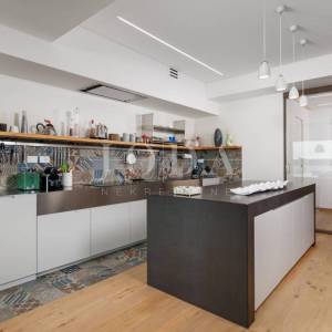 Luksuzna kuća u 1. redu do mora