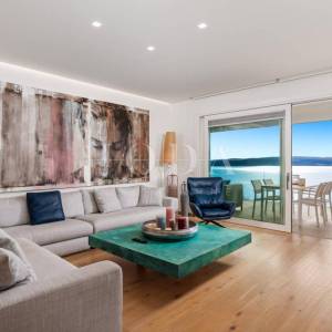 Luksuzna kuća u 1. redu do mora