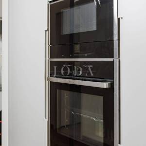 Luksuzna kuća u 1. redu do mora