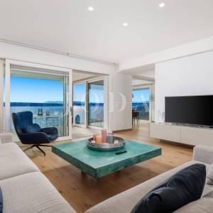 Luksuzna kuća u 1. redu do mora