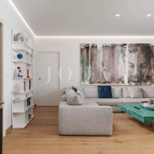 Luksuzna kuća u 1. redu do mora