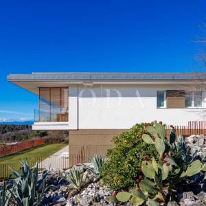 Luksuzna kuća u 1. redu do mora