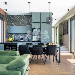 Luksuzna moderna kuća s bazenom i pogledom na more – Vrsi