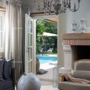 LUKSUZNA VILA S BAZENOM – SAVRŠEN SPOJ ELEGANCIJE I UDOBNOSTI