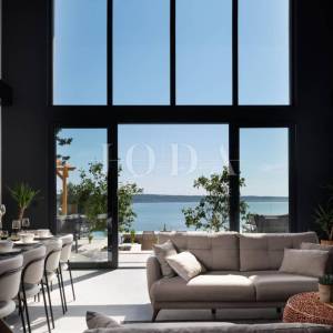 Luksuzna vila s panoramskim pogledom na more