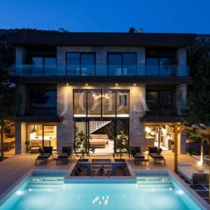 Luksuzna vila s panoramskim pogledom na more