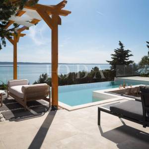 Luksuzna vila s panoramskim pogledom na more