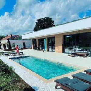 Luksuzna vila u Labinu!