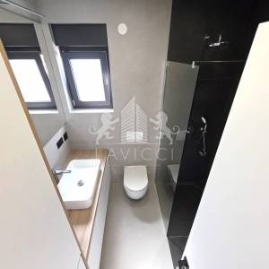 Luksuzni penthouse s krovnom terasom - Vir, Jadro