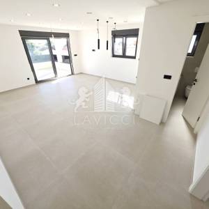 Luksuzni penthouse s krovnom terasom - Vir, Jadro