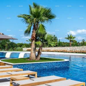 Luksuzni resort s krovnim infinity bazenom! Prodaja stana s pogledom na more i parkirnim mjestom! Umag!