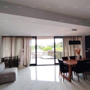 Luksuzni stan s pogledom na more, 30 m od plaže, savršen za obitelj