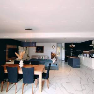 Luksuzni stan s pogledom na more, 30 m od plaže, savršen za obitelj