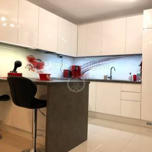 Malinska – apartman s dvije jedinice i okućnicom, blizu mora