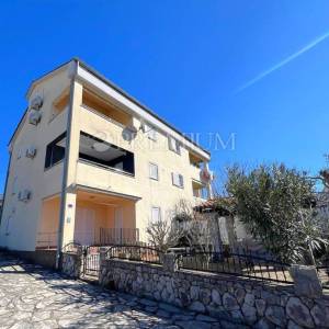 Malinska, apartman s pogledom na more na prodaju!