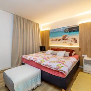 MALINSKA - Dva apartmana s bazenom