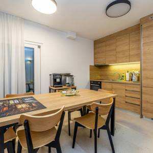 MALINSKA - Dva apartmana s bazenom