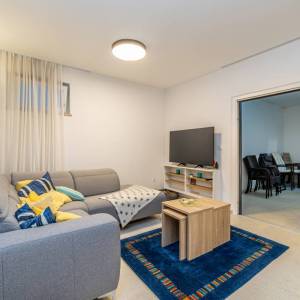 MALINSKA - Dva apartmana s bazenom