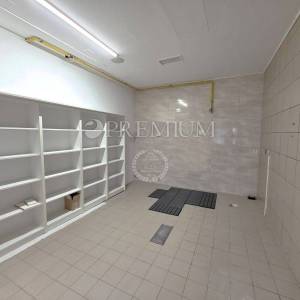 Malinska, najam poslovnog prostora, centar!