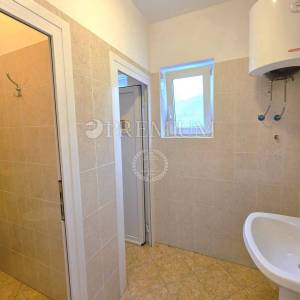 Malinska, poslovni prostor na atraktivnoj lokaciji!