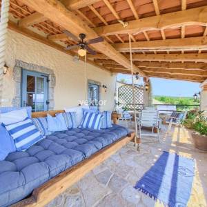 Malinska, rustikalna kuća s bazenom i pogledom na more