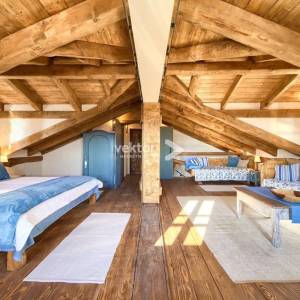 Malinska, rustikalna kuća s bazenom i pogledom na more