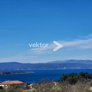 Malinska, rustikalna kuća s bazenom i pogledom na more